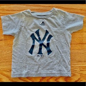 NY Yankees Toddler Team Logo T-Shirt - Gray